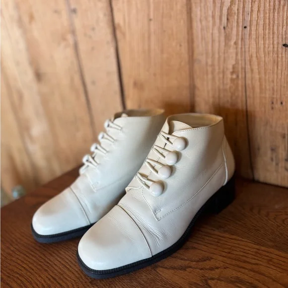 Vintage Cream Leather Ankle Boots - Picture 4 of 16